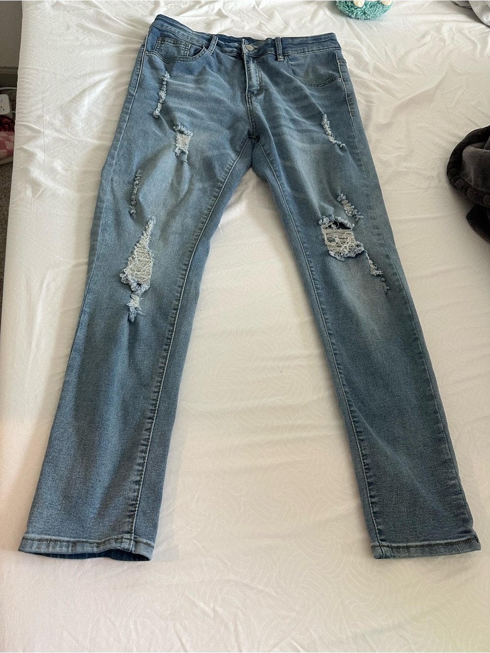 Men's Distressed Blue Jeans